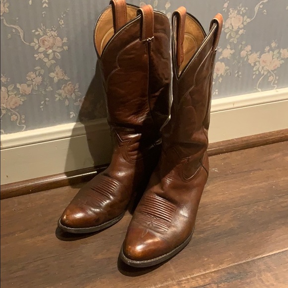 Boot - Picture 1 of 5